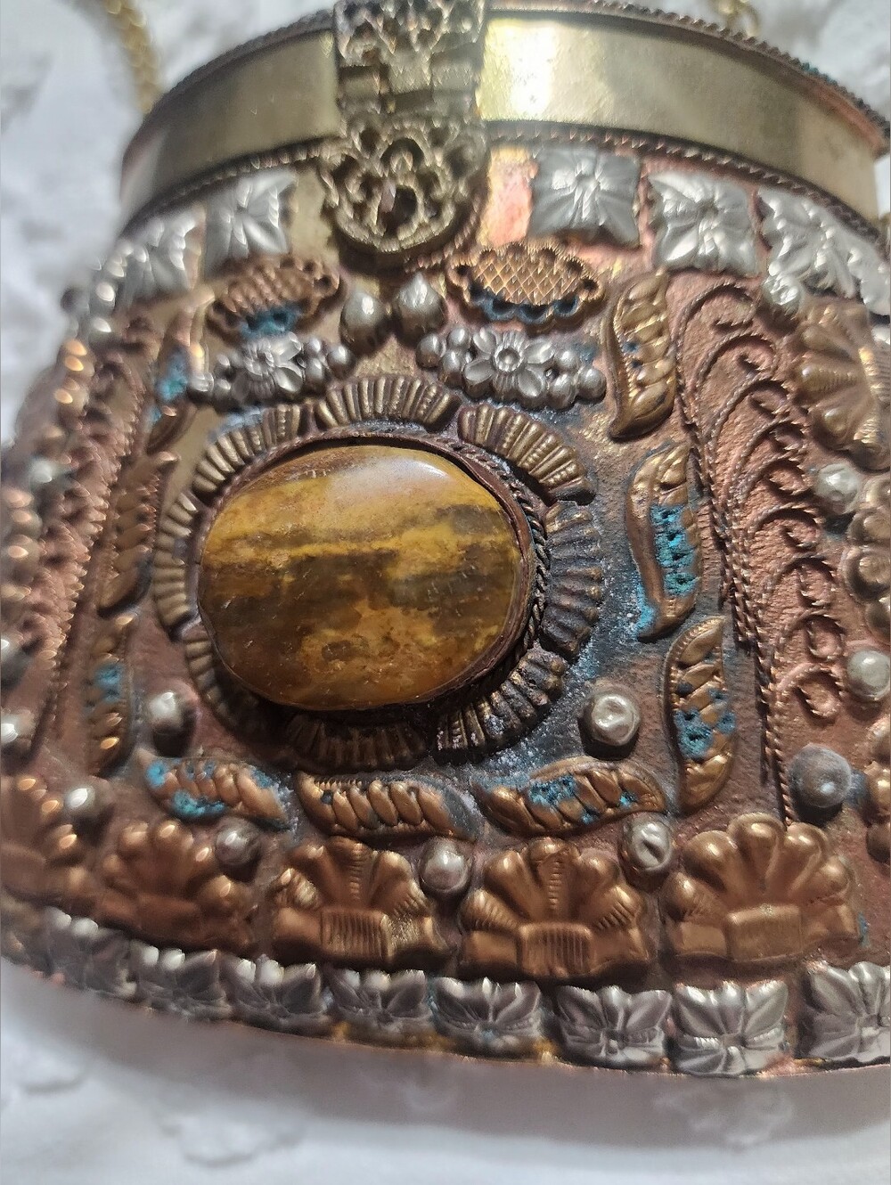 Vintage Sajai Indian Ethnic Sling Bag Clutches, Brass/Copper w/ Metal Chain - Picture 3 of 13